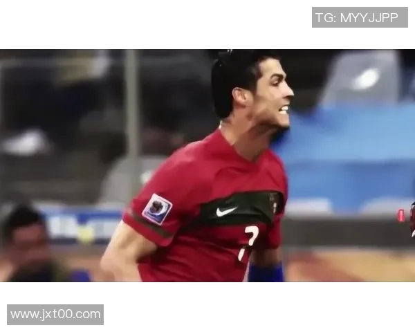 足球场上的迷人风采 揭开小众球星帅哥的独特魅力与故事 足球场上的迷人风采 揭开小众球星帅哥的独特魅力与故事