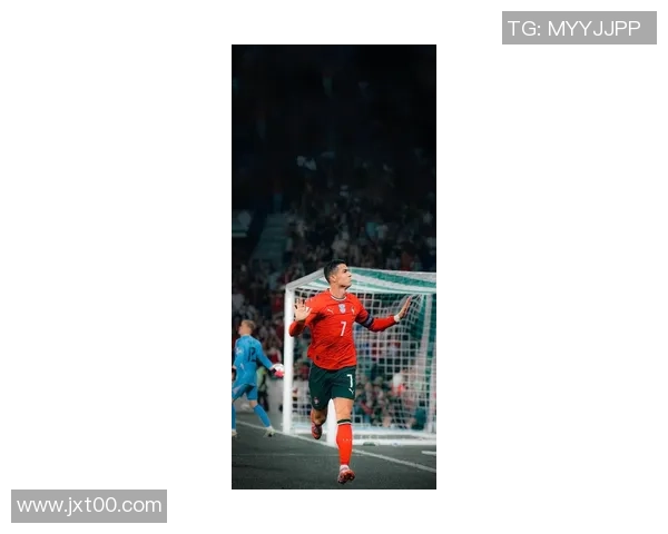 最新足球明星壁纸合集 精选高清大图展现球场巨星风采 最新足球明星壁纸合集 精选高清大图展现球场巨星风采